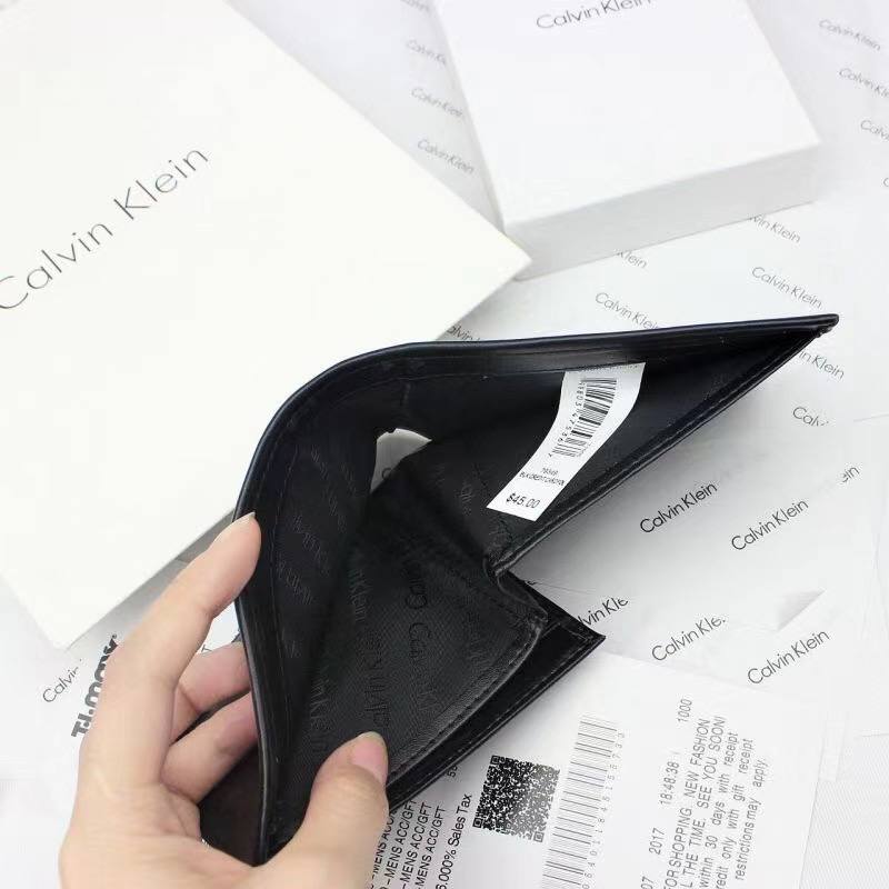 Calvin Klein Set ( Wallet & Medal )