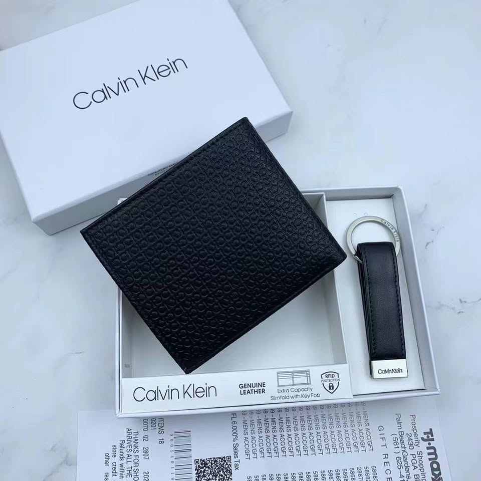 Calvin Klein Set ( Wallet & Medal )