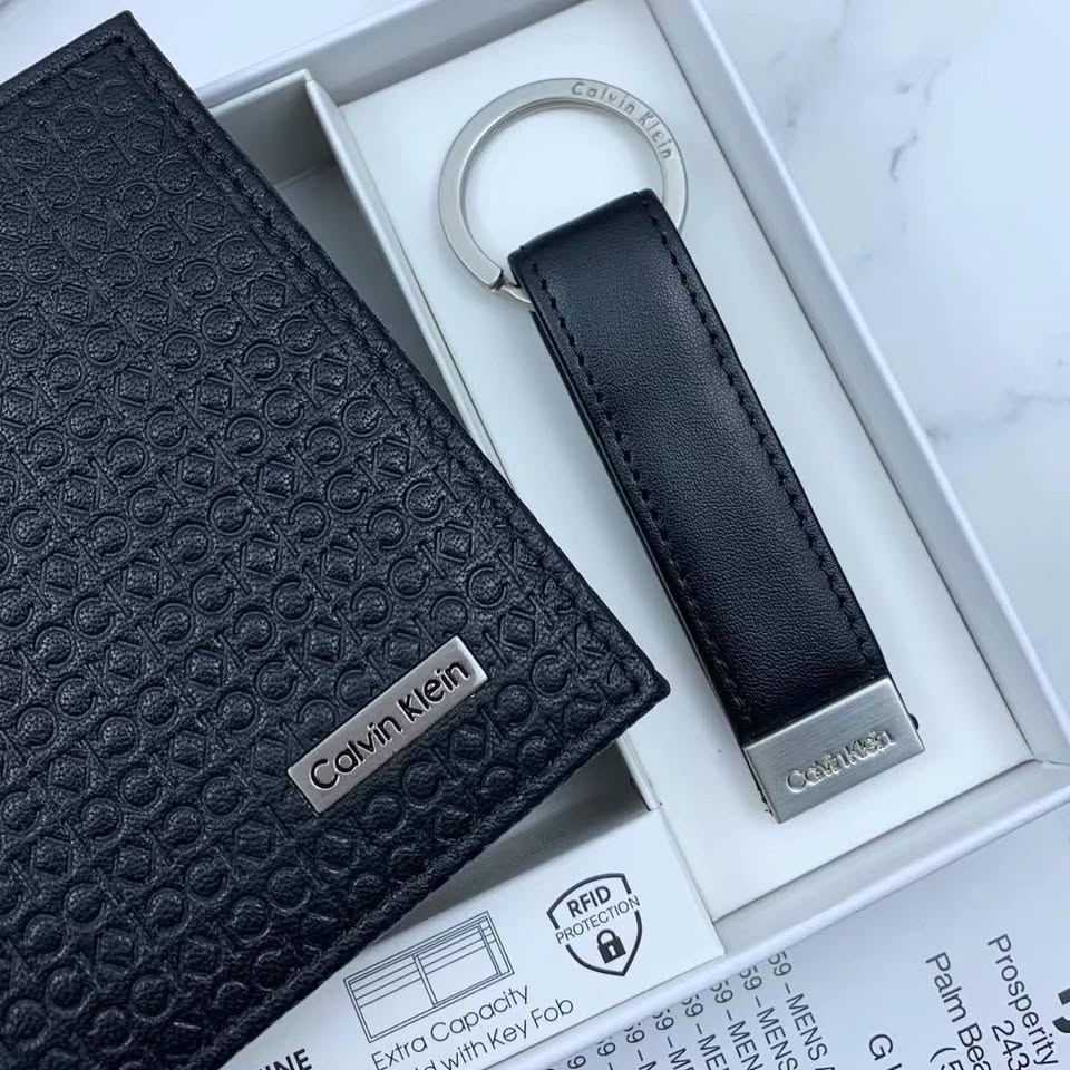Calvin Klein Set ( Wallet & Medal )
