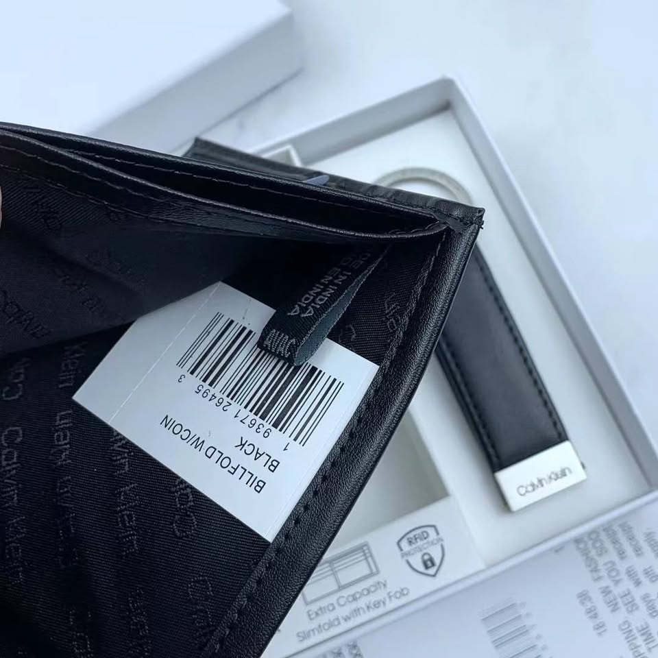 Calvin Klein Set ( Wallet & Medal )